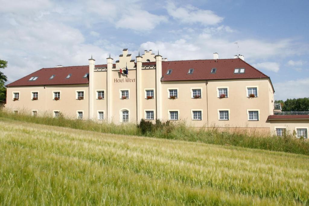 Hotel Allvet Drnovice  Екстер'єр фото