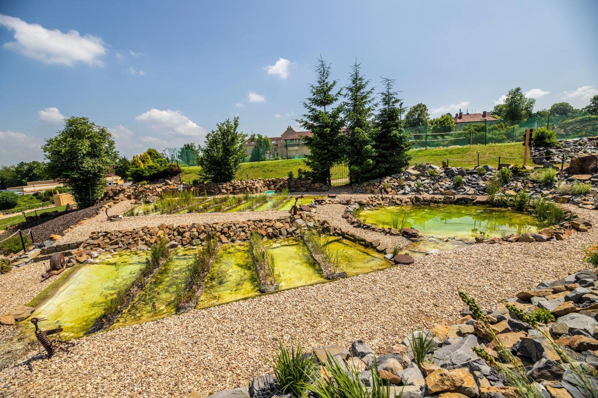 Hotel Allvet Drnovice  Екстер'єр фото
