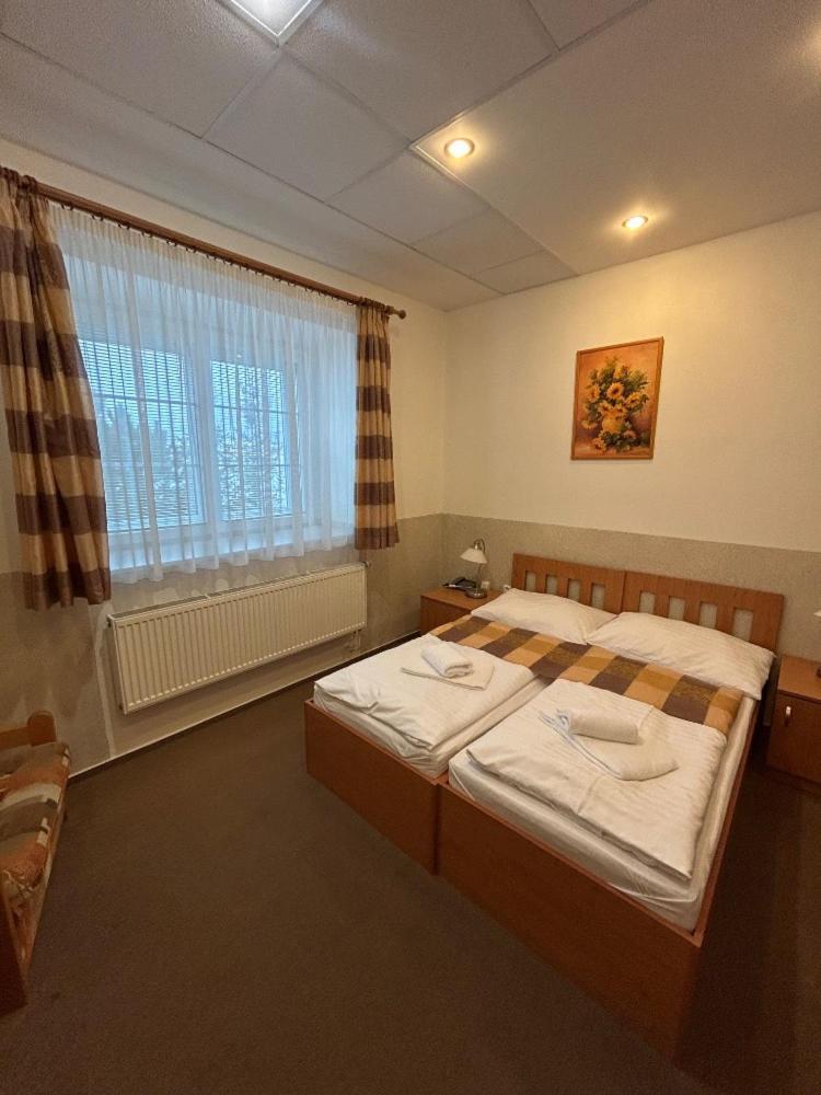 Hotel Allvet Drnovice  Екстер'єр фото